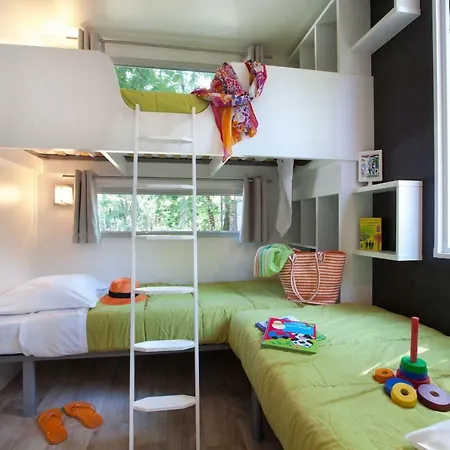 Mobil Domaine De 4*